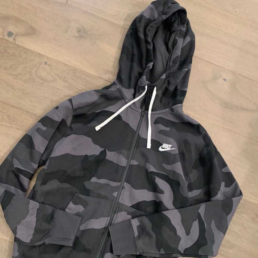 Nike zip up hoodie
